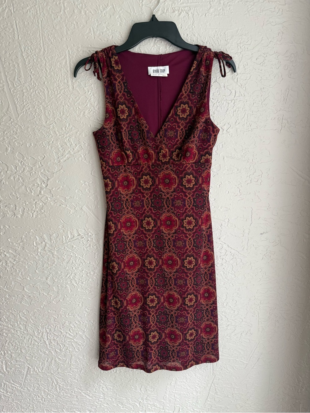 Vintage Early 2000’s Burgundy Floral V-Neck Tie-Shoulder Dress